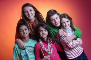 photographe-studio-portrait-emotion-famille-cousins